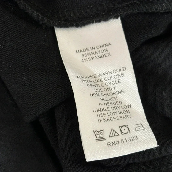 1.State cold shoulder tee - Picture 3 of 4